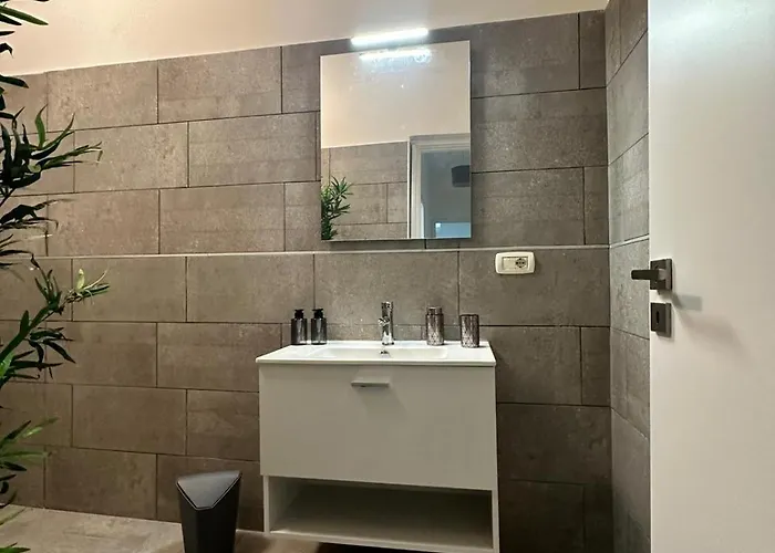 Hv Decumanus * Неаполь